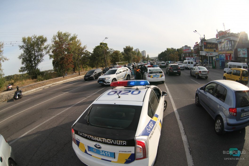 В Днепре на Набережной Победы шесть экипажей полиции преследовали водителя - рис. 4