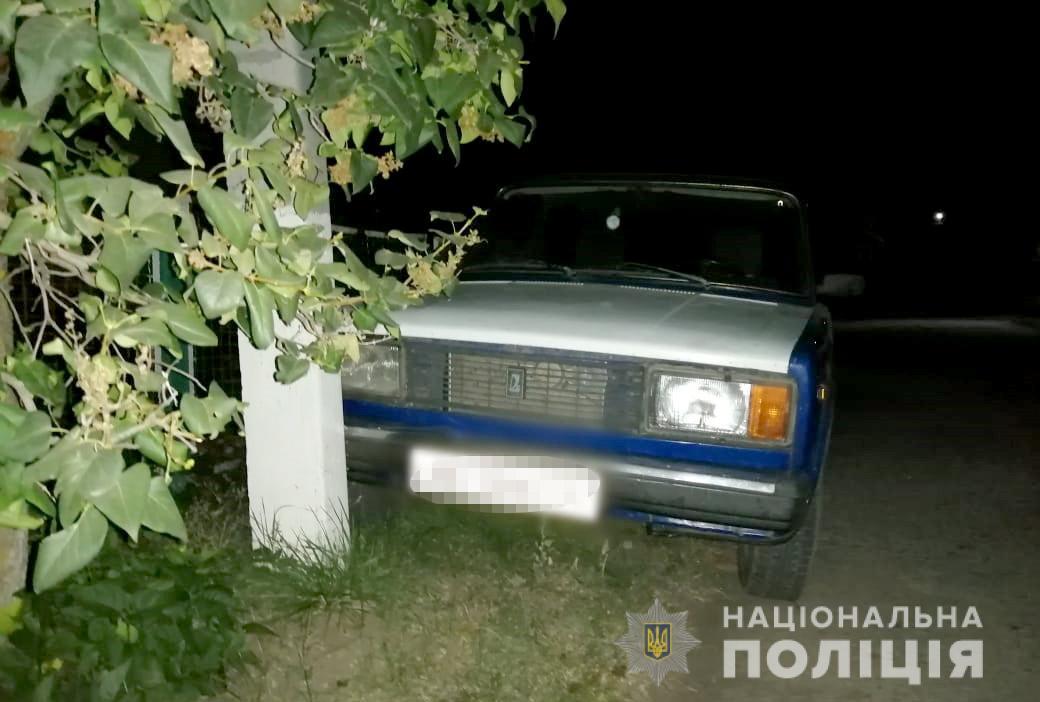 В Днепропетровской области горе-угонщик разбил украденный «ВАЗ» - рис. 1