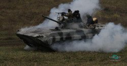 Нацистская форма, красное знамя и залпы артиллерии: в Днепре провели масштабные бои - рис. 13