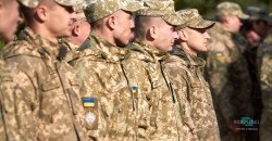 Как в Днепре давали присягу осенние призывники в армию - рис. 14