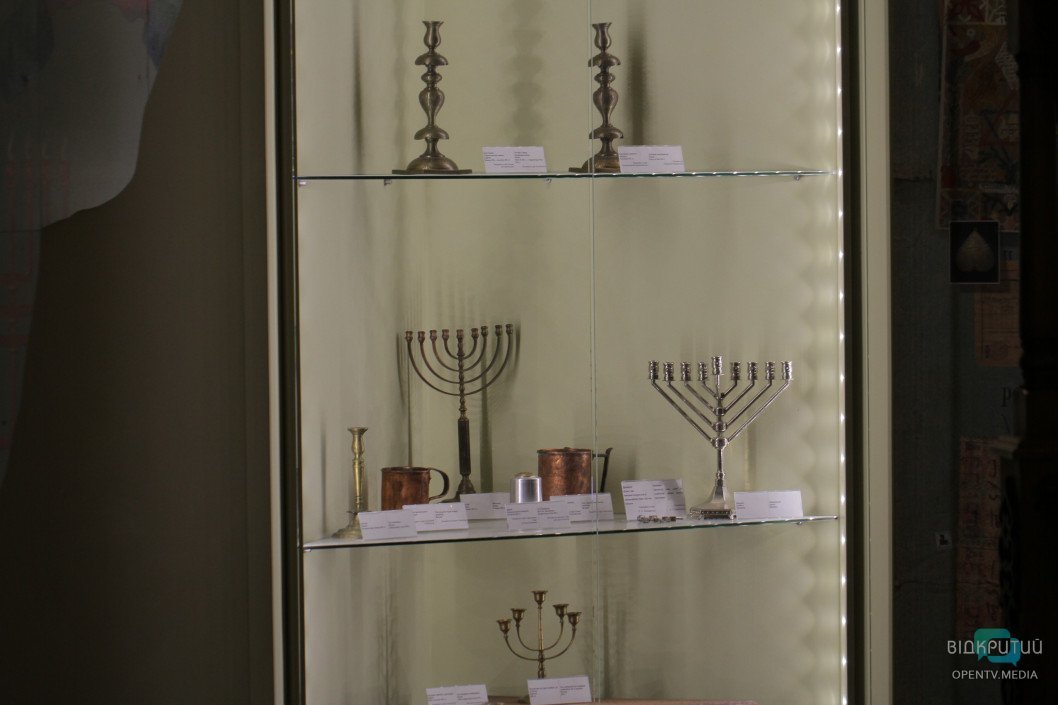 В Днепре в еврейском центре «Менора» открыли выставку, посвященную Холокосту - рис. 10
