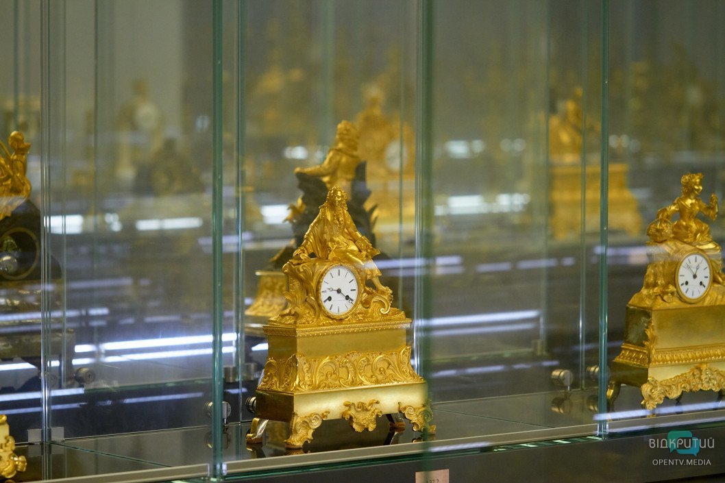 В еврейском центре "Менора" показали экспозицию древних часов - рис. 18