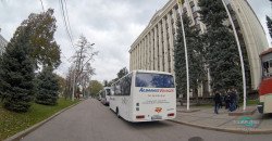 Вот это махины: в Днепр привезли 11-метровые автобусы - рис. 8
