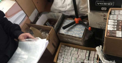 В Каменском полицейские изъяли крупную партию контрафактных сигарет - рис. 17