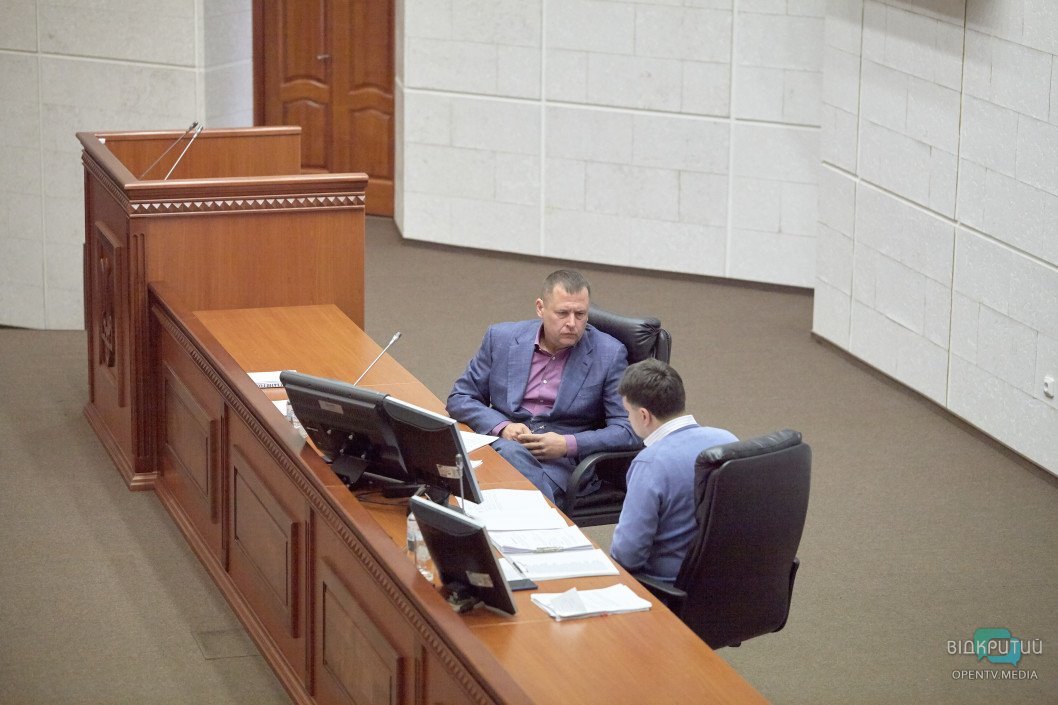 Скандал вокруг ТЭС, "скелет" для Лысенко и запрет на шум: итоги сессии горсовета Днепра - рис. 10