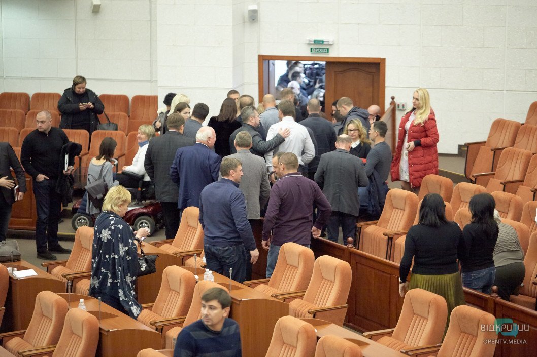 Скандал вокруг ТЭС, "скелет" для Лысенко и запрет на шум: итоги сессии горсовета Днепра - рис. 30