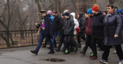 ВІДЕО: Нестор Махно та Дмитро Яворницький проводять екскурсії вулицями Дніпра - рис. 9