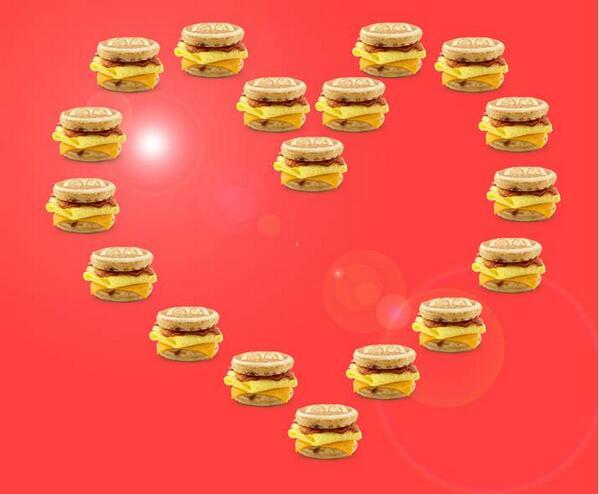 Любовь со вкусом бургера: глава McDonald's уволился из-за романа с коллегой - рис. 1