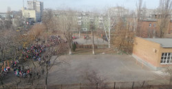 Детей эвакуировали: в Днепре заминировали 3 школы - рис. 16