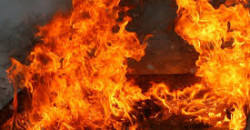 Ночной пожар: в Днепре 12 спасателей тушили огонь в старом доме - рис. 5
