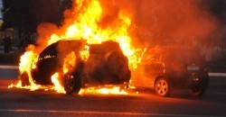 Неспокойная ночь: в Днепре сгорел электрокар BMW (ВИДЕО) - рис. 6