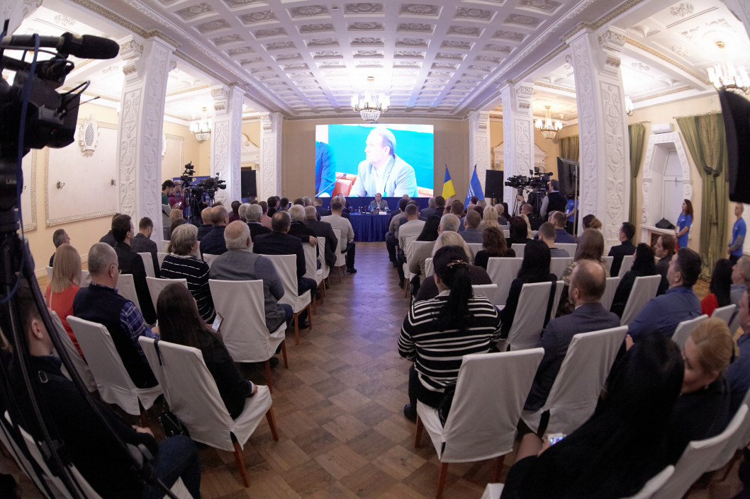 В Днепре произошли кадровые изменения в «Оппозиционной платформе – За життя» : что происходило сегодня в гранд-отеле "Украина" (ФОТО) - рис. 2