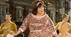 Мужчина переоделся и сдал на права вместо своей матери (ФОТО) - рис. 4