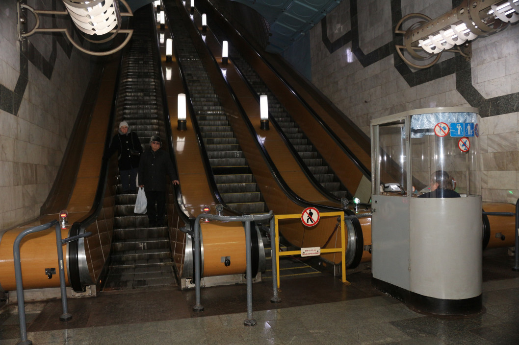 Узнай, в чем дело: в днепровском метро на 3 станциях демонтируют эскалаторы (ФОТО) - рис. 5