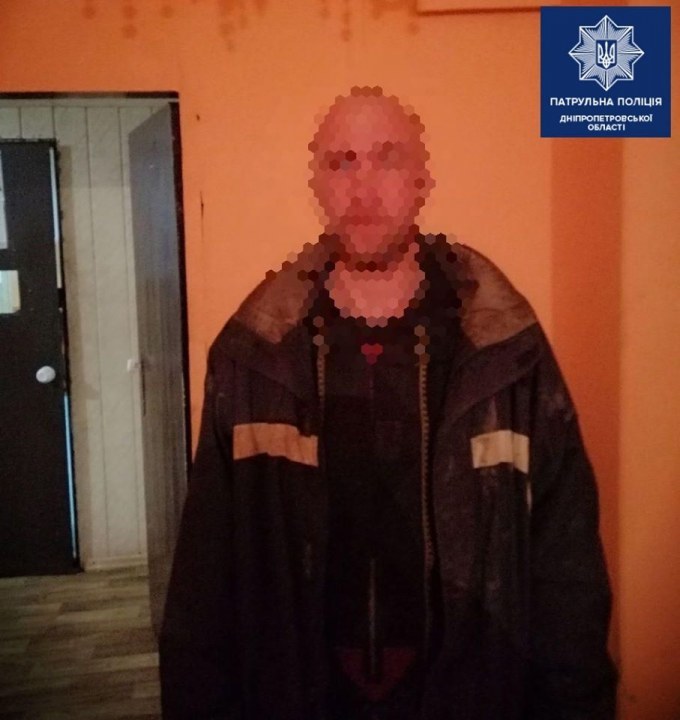 Эх, прокачу: в Днепре задержали нетрезвых воров елок - рис. 3