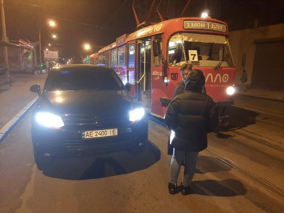 В Днепре на Чернышевского женщина попала под машину - рис. 1