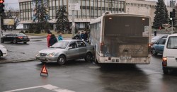 В Днепре возле оперного "Лоцман" попал в ДТП (ФОТО) - рис. 7