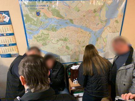 Пыталась влиять на депутатов: в Днепре взяли под стражу чиновницу горсовета - рис. 1
