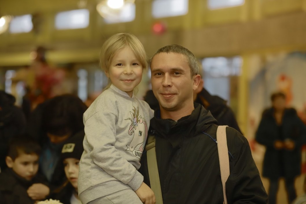 В Днепре ребята из малообеспеченных семей сходили в цирк - рис. 1