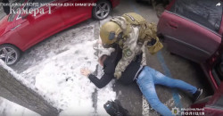 Спецназ в деле: кого задержали вчера возле банка на Воскресенской (ВИДЕО) - рис. 5