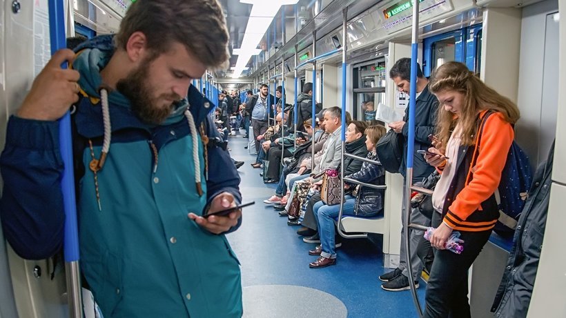 Добро пожаловать в будущее: в днепровском метро появился скоростной интернет - рис. 1