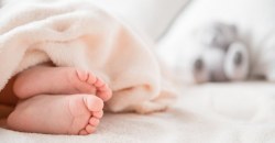 В Кривом Роге грудного младенца бросили в подъезде - рис. 21
