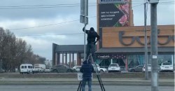 Теперь и тут надо платить: возле фонтана на Солнечном делают новую парковку (ВИДЕО) - рис. 20