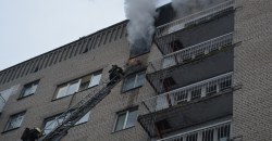 Студенты выбежали из здания: на Богдана Хмельницкого горело общежитие медучилища (ФОТО) - рис. 6