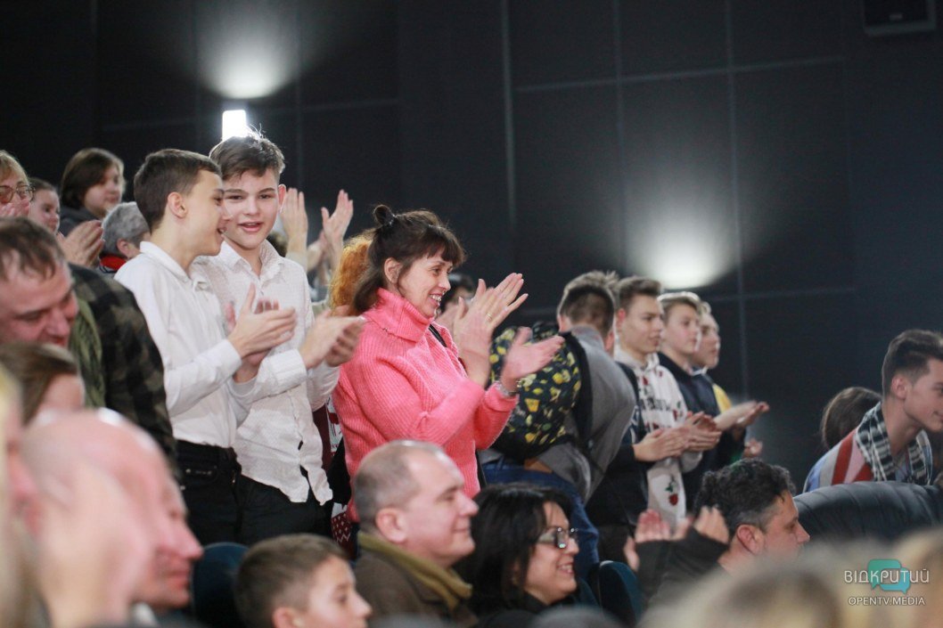 На презентацию пришел домовик Вениамин: в Днепре состоялась премьера фильма "Пекельна Хоругва" (ФОТО) - рис. 8