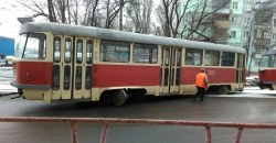 В Днепре несколько трамваев сошли с рельсов (ФОТО) - рис. 14