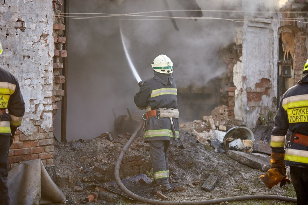 Пожар в центре Днепра: стало известно, что произошло на Антоновича (ФОТО, ВИДЕО) - рис. 10