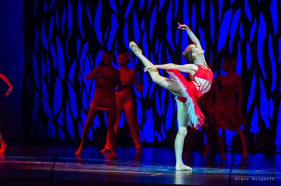 "Черный лебедь" по-днепровски: балерина Алина Веретина всегда носит в сумке шоколадку и вернулась на сцену через 3 месяца после рождения дочки (ФОТО) - рис. 6