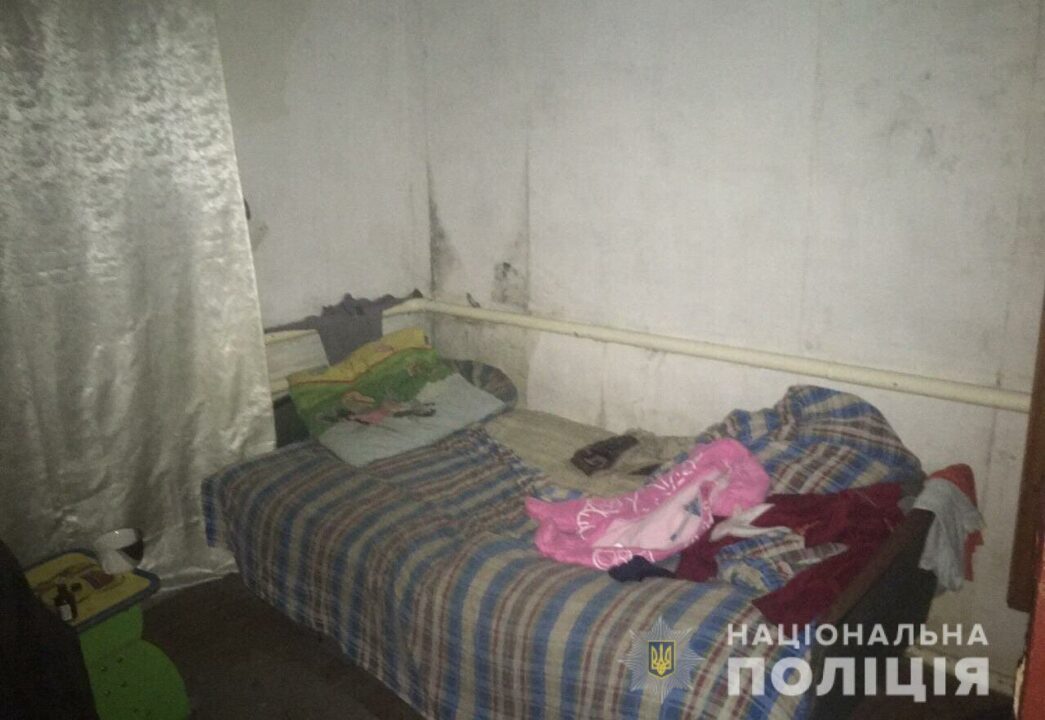 Уже беременна следующим: у пьяной горе-матери забрали 8-месячного малыша - рис. 1