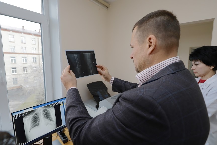 Рентген и флюорография с минимальным вредом для здоровья: в 16-й больнице Днепра появился современный аппарат (ФОТО) - рис. 4