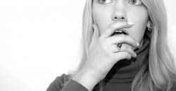 В Днепре на Шухевича под женщиной обвалилась плита дома - рис. 20