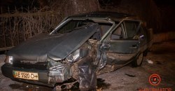 Не разминулись: в Днепре водитель ЗАЗ пострадал из-за столкновения с деревом (ФОТО) - рис. 21