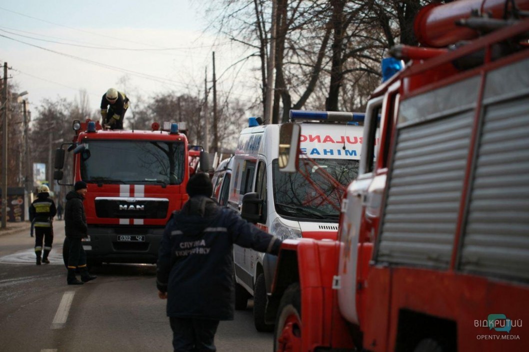 Дым виден из разных частей Днепра: на Антоновича начался страшный пожар (ФОТО) - рис. 4