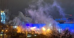 Выбивали стекла: В Киеве затопило кипятком торговый центр с людьми (ФОТО/ВИДЕО)