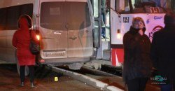 Жуткое ДТП в Днепре: автобус Sprinter влетел в 4 человек (ВИДЕО) - рис. 8