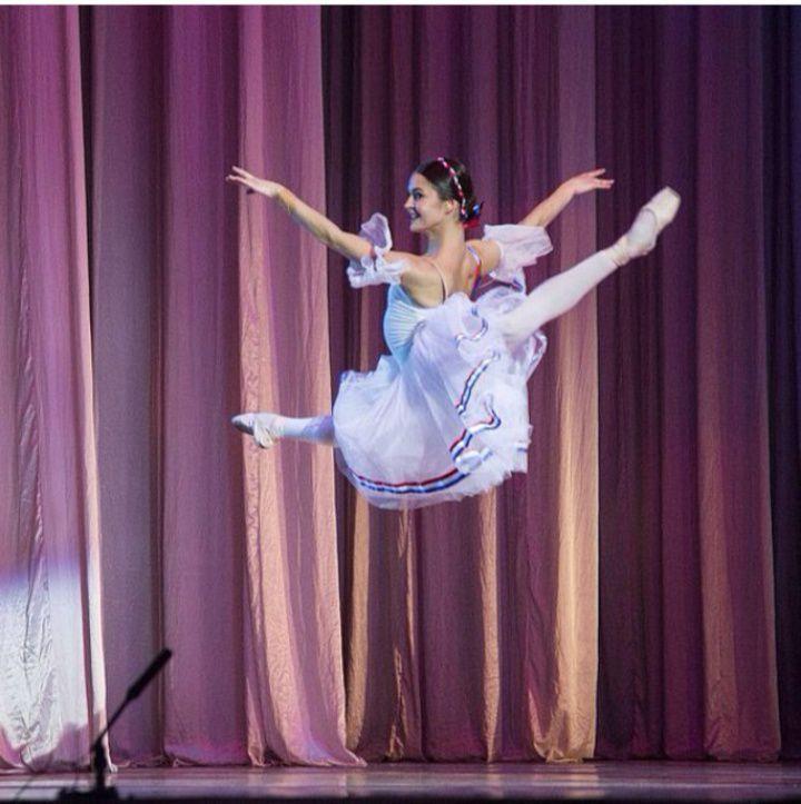 "Черный лебедь" по-днепровски: балерина Алина Веретина всегда носит в сумке шоколадку и вернулась на сцену через 3 месяца после рождения дочки (ФОТО) - рис. 18