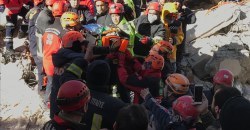 Землетрясение в Турции: число жертв стремительно растет (ФОТО) - рис. 20
