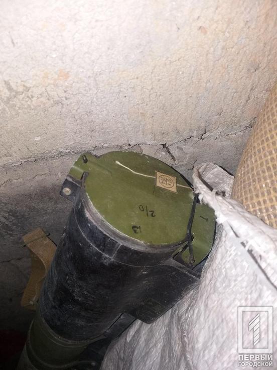 Вот так находка: мужчина убирал в частном доме и нашел гранатомет на Днепропетровщине (ФОТО) - рис. 2