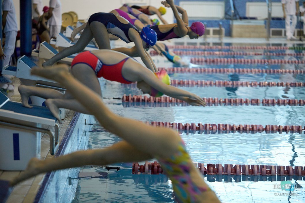 В Днепре завершился открытый чемпионат города по плаванию: более 100 детей получили разряды (ФОТООТЧЕТ) - рис. 33