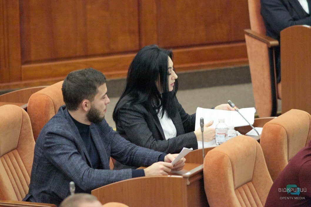 В Днепре депутаты не поддержали обращение к Зеленскому о рынке земли - рис. 1