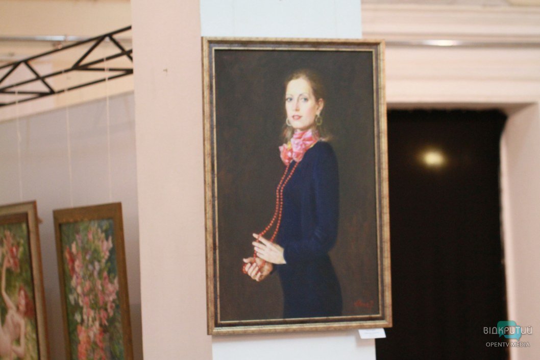 Обнаженные женщины и цветы: в Днепре открылась выставка в память известного искусствоведа - рис. 9