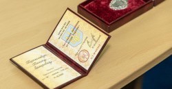 Лучшие из лучших: на Днепропетровщине 15 жителей получили именные награды Президента - рис. 1