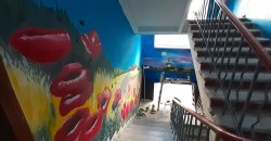В Кривом Роге художник превратил подъезд в декорации к фильму (ФОТО) - рис. 12