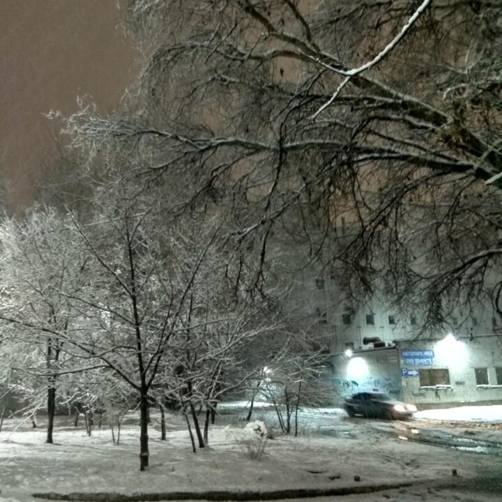 Метель и много-много снега: вечерний Днепр накрыла непогода (ФОТО, ВИДЕО) - рис. 29