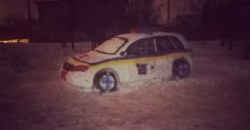 В Днепре девушка обнаружила "брошенный" полицейский автомобиль - рис. 12