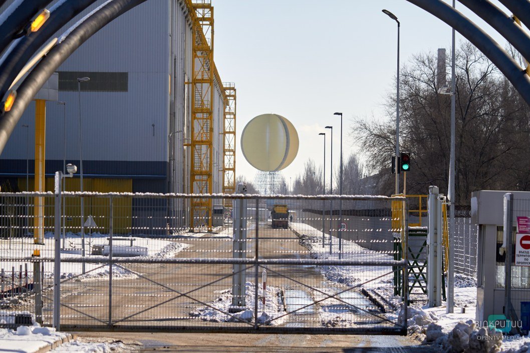 "Око Саурона" посреди заснеженной промзоны: как выглядит сейчас самый известный арт-объект в Днепре (ФОТО) - рис. 4